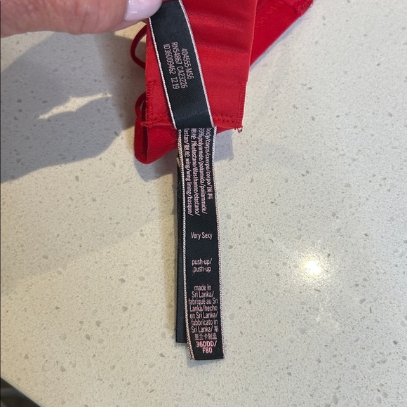 Victoria’s Secret Very Sexy Push Up Bra Red Lace size 36DDD - Picture 6 of 10